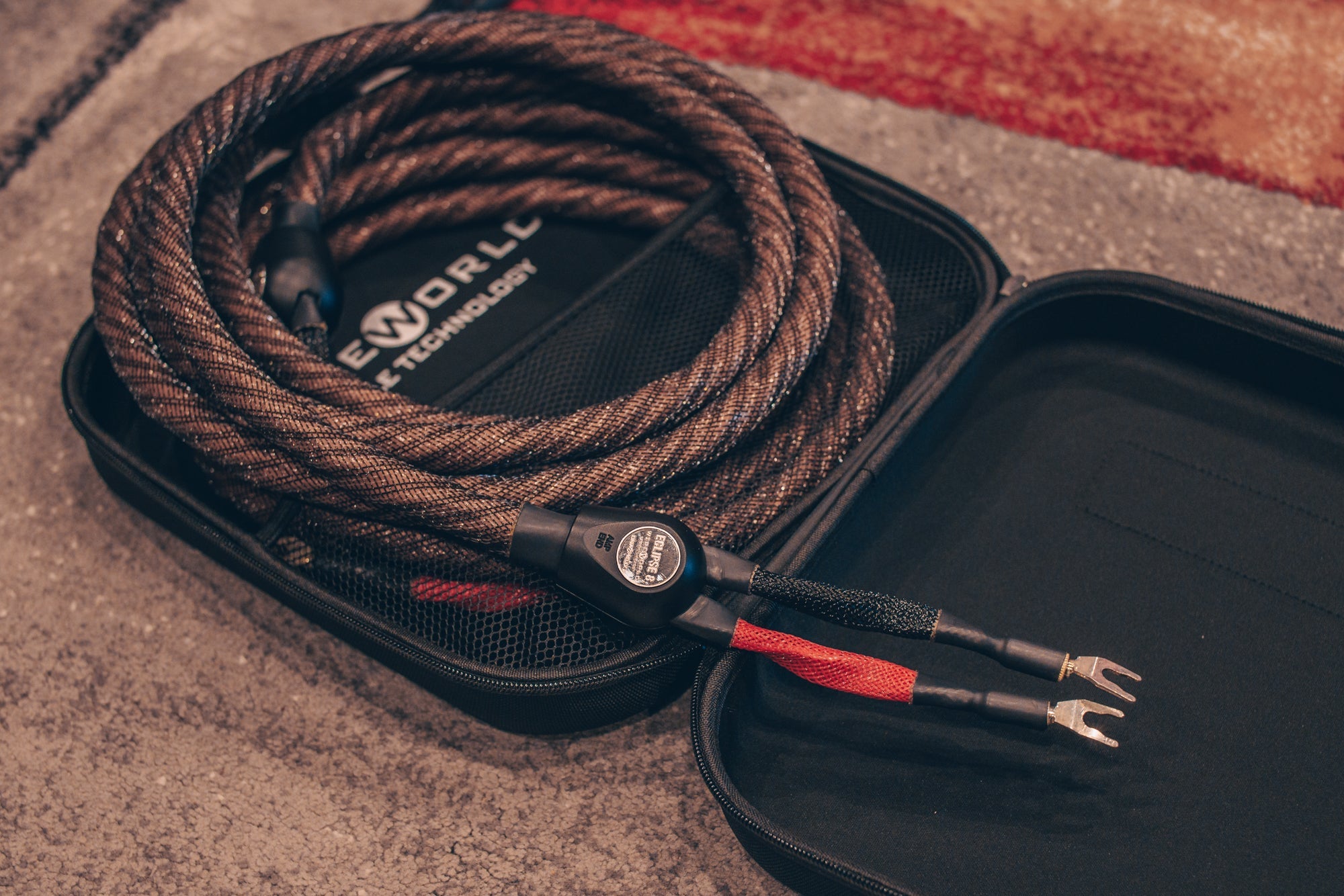 SPEAKER CABLES