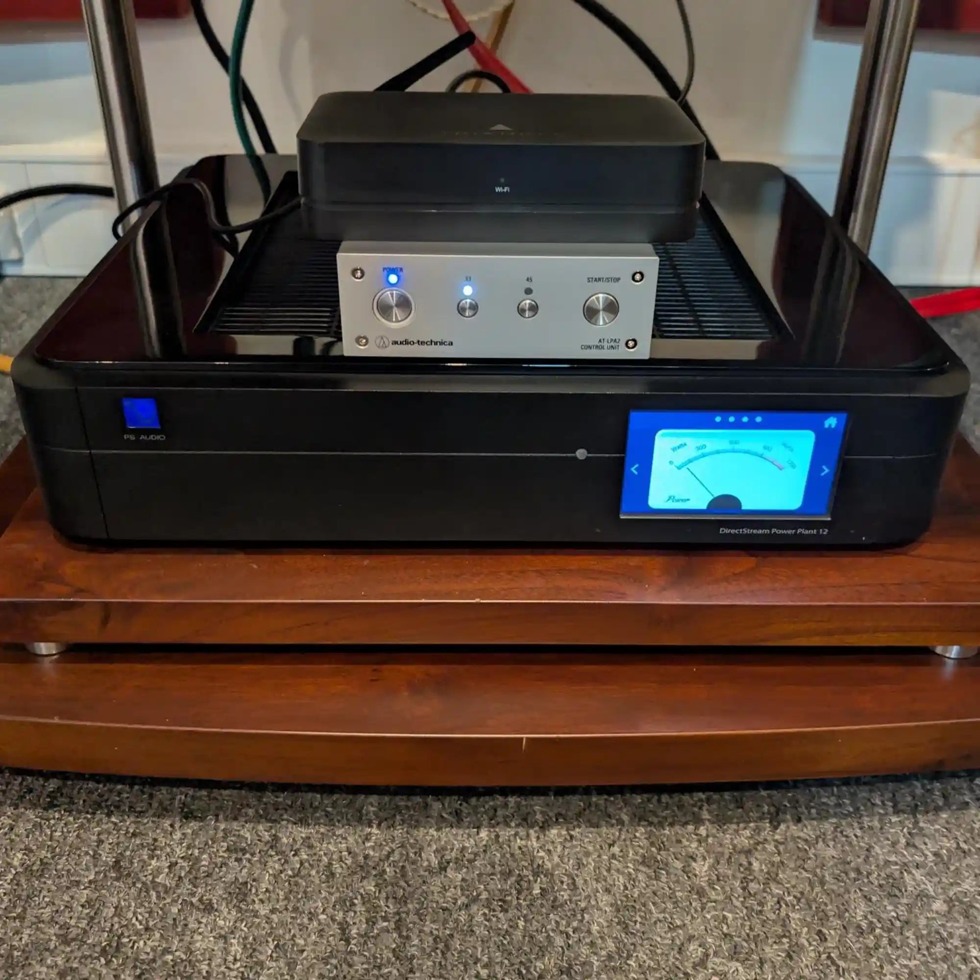 PS AUDIO P12 Powerplant A/C Power Regenerator (Ex. Display)