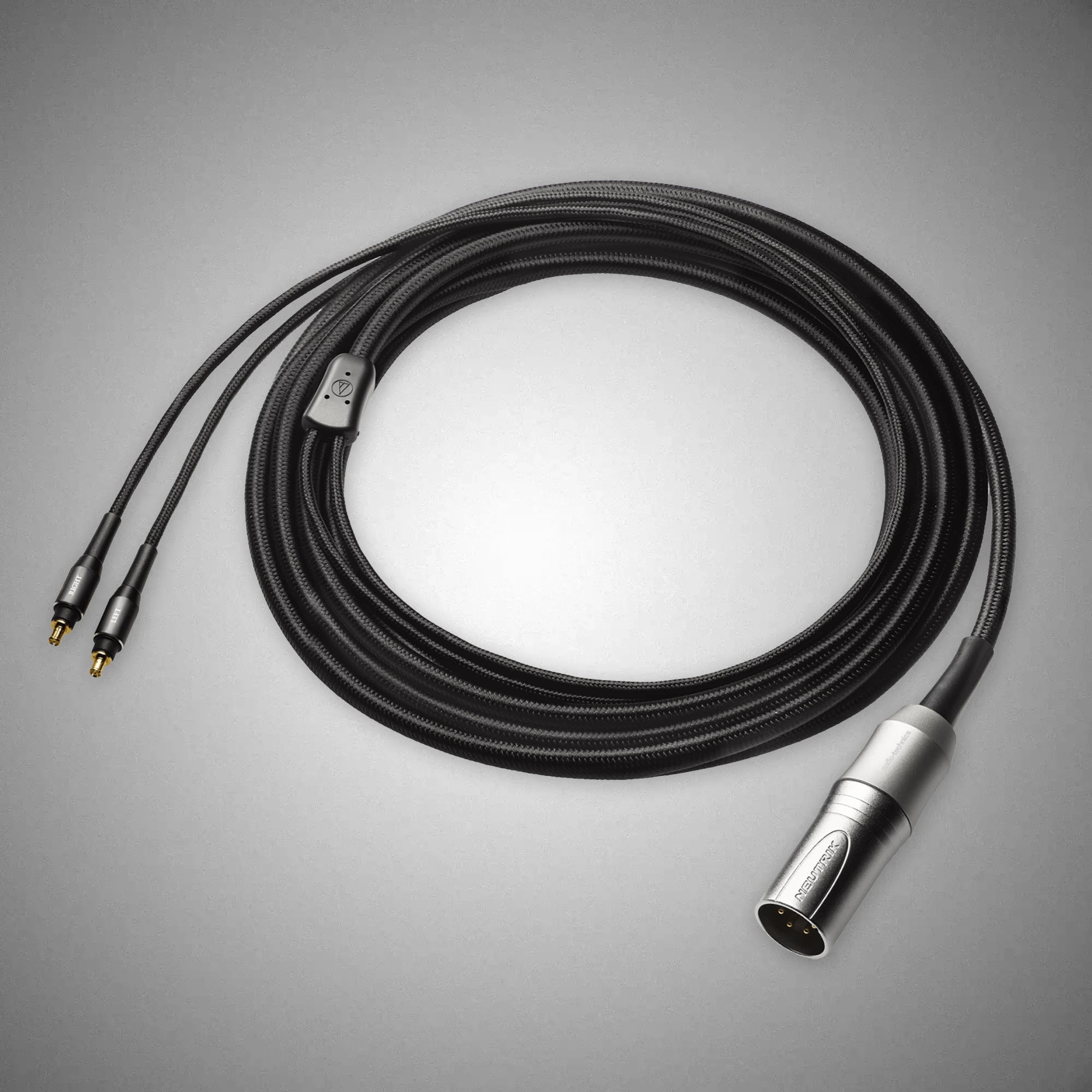 AUDIO TECHNICA ATH-AWKG Closed-Back Headphones