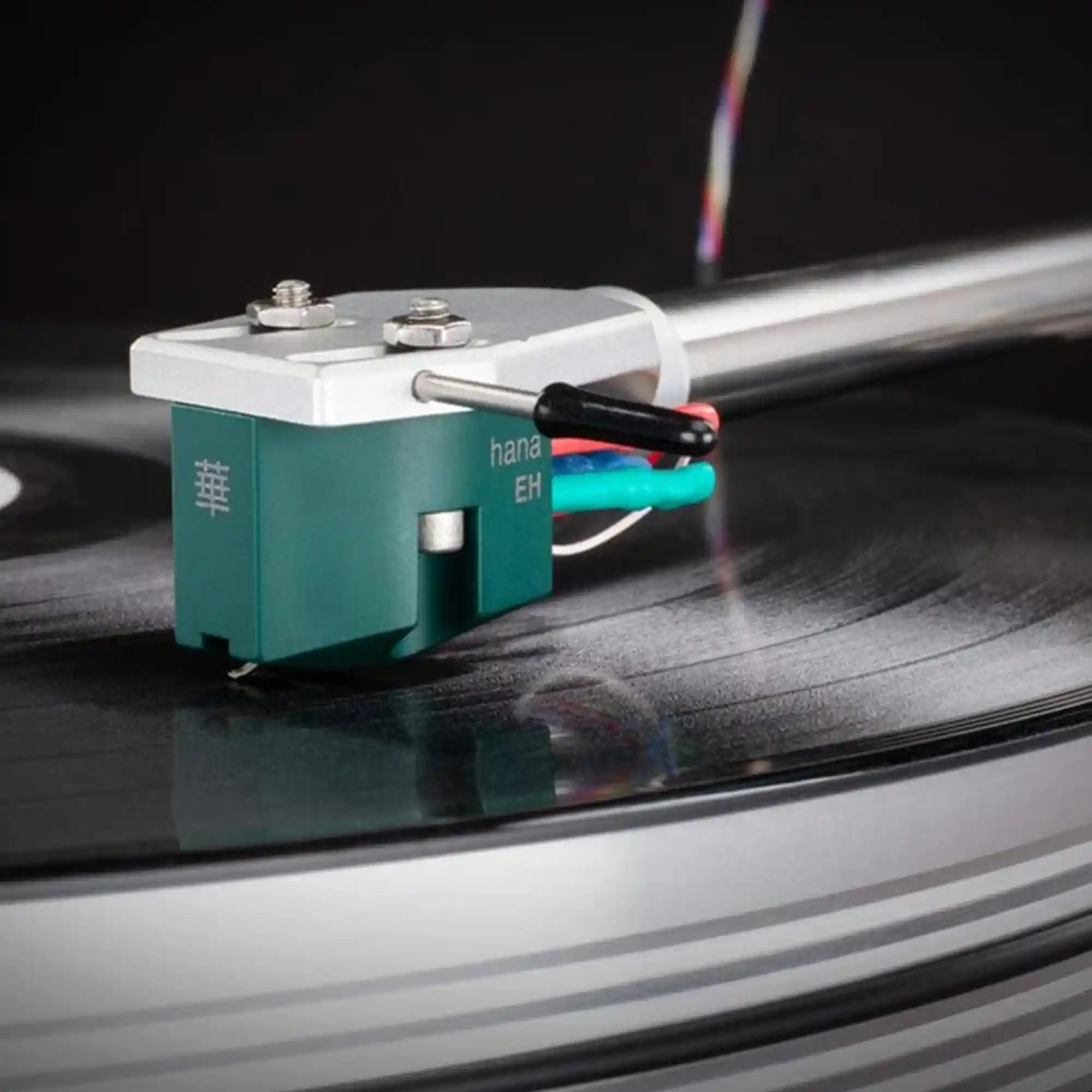 HANA EH Moving Coil Cartridge (Lifestyle) - DOUGLAS HIFI
