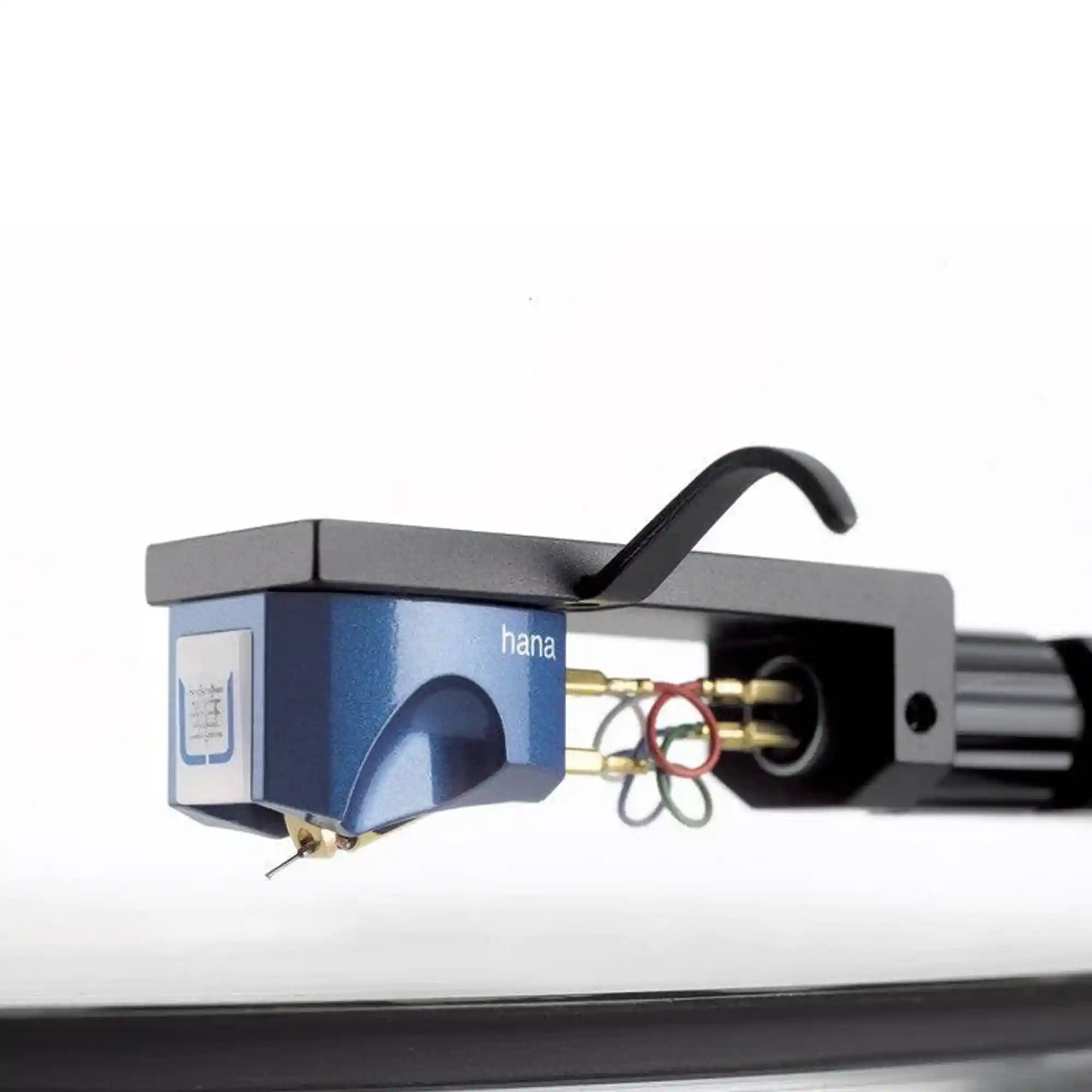 HANA Umami Blue Moving Coil Cartridge (Lifestyle) - DOUGLAS HIFI