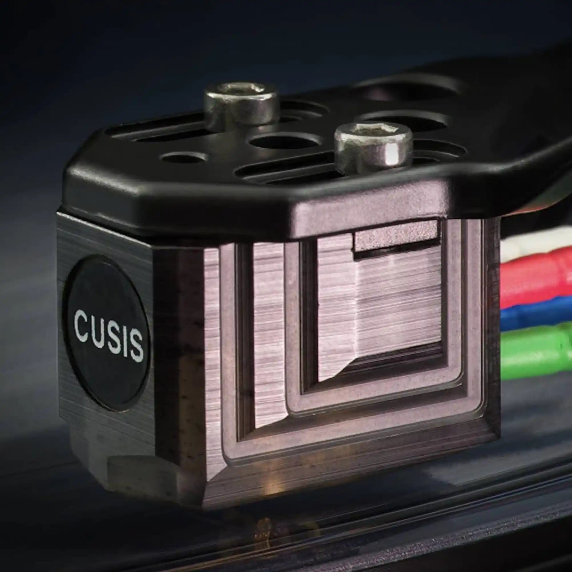 MICHELL Cusis M Moving Coil Cartridge (Close up) - DOUGLAS HIFI