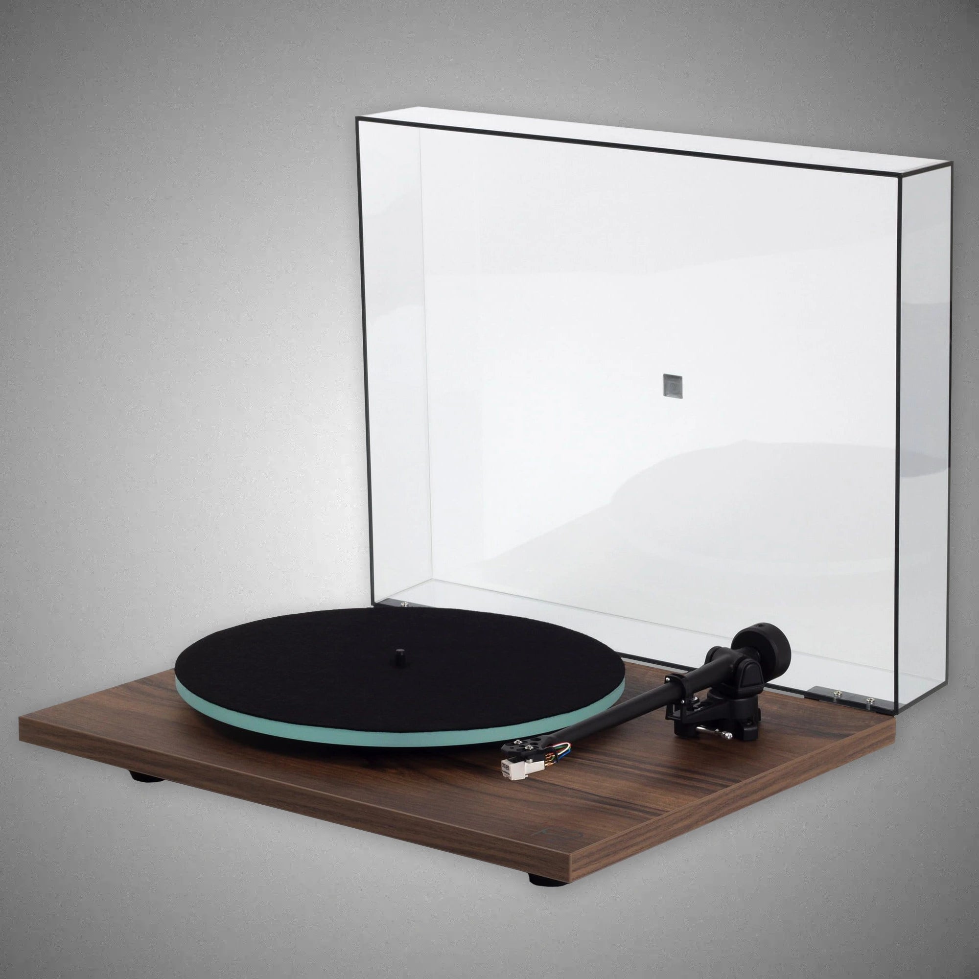 REGA Planar 2 Turntable