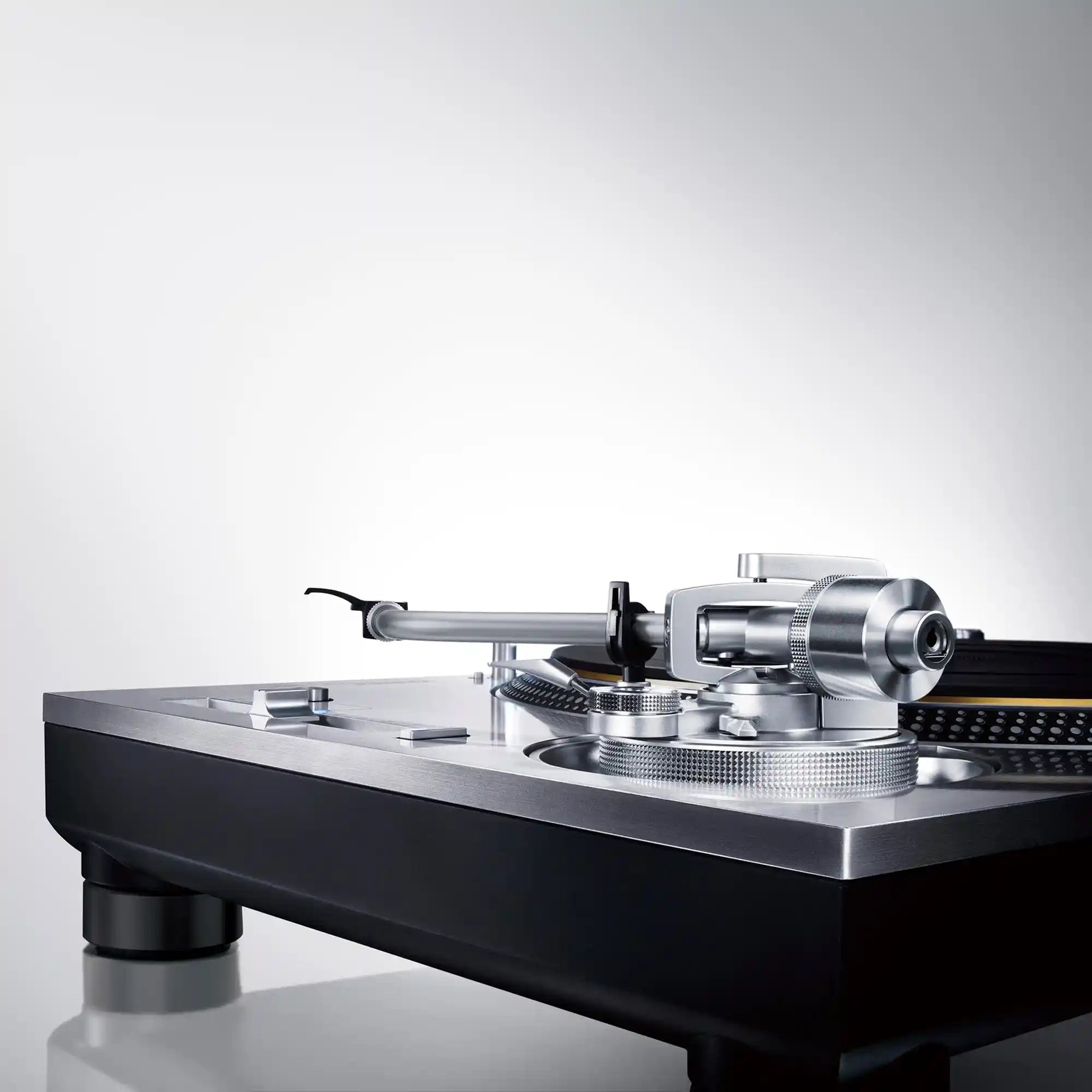 TECHNICS SL-1200G Grand Class Turntable (Rear) - DOUGLAS HIFI