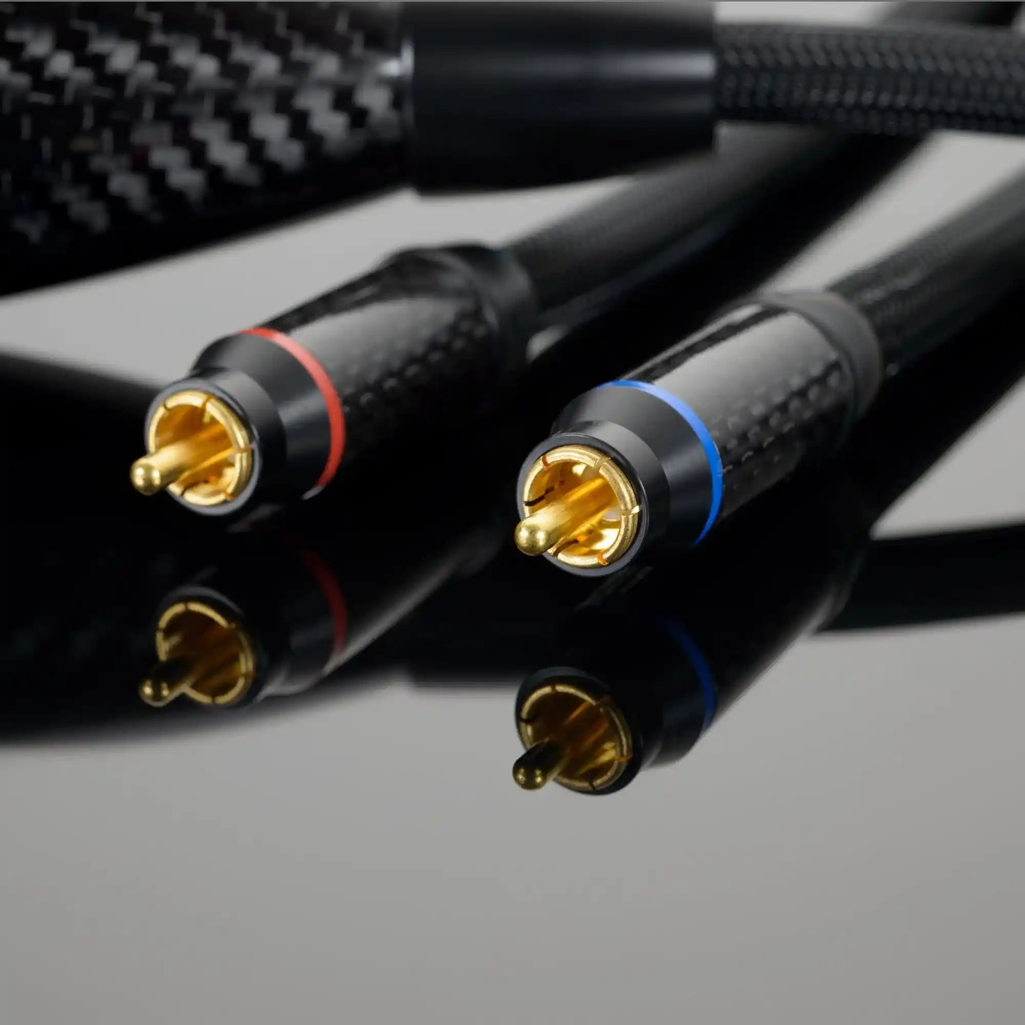 Transparent Audio Magnum Opus RCA Interconnect Cable (Close-Up) - DOUGLAS HIFI