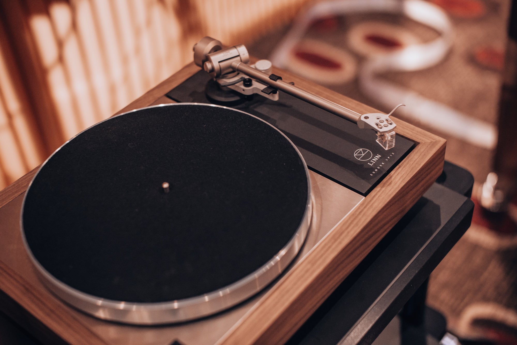 TURNTABLES
