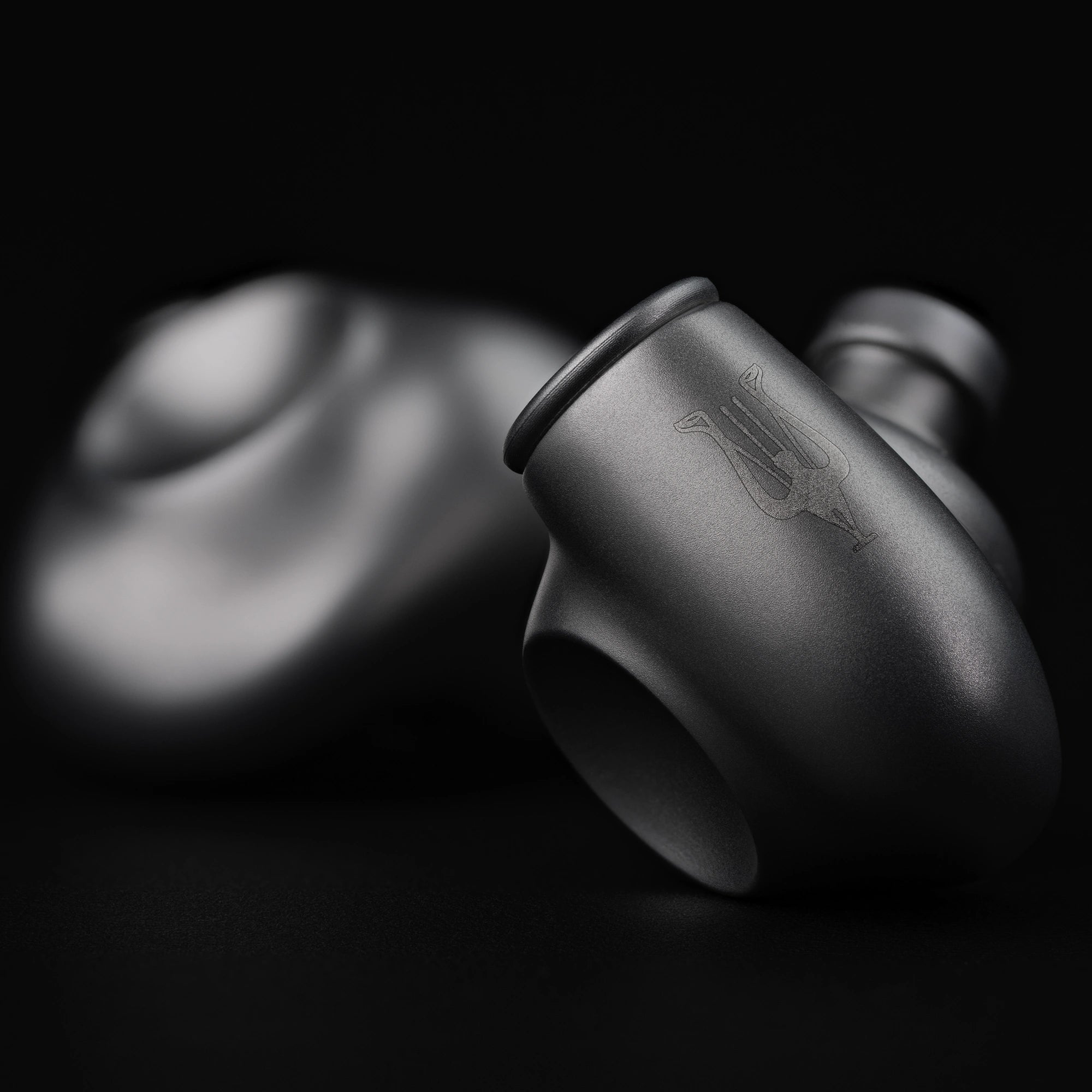 MEZE AUDIO ASTRU In-Ear Headphones Dark - DOUGLAS HIFI