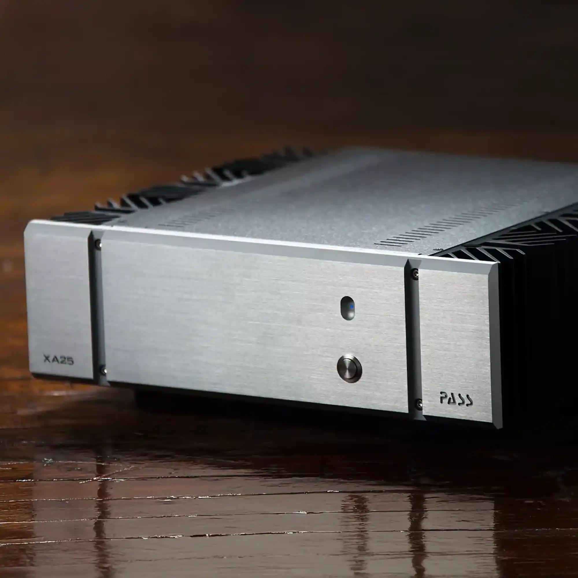 Pass Labs XA25 Power Amplifier 2 - DOUGLAS HIFI