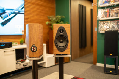 SONUS FABER Sonetto II G2 Standmount Loudspeakers and Stands - Ex. Display