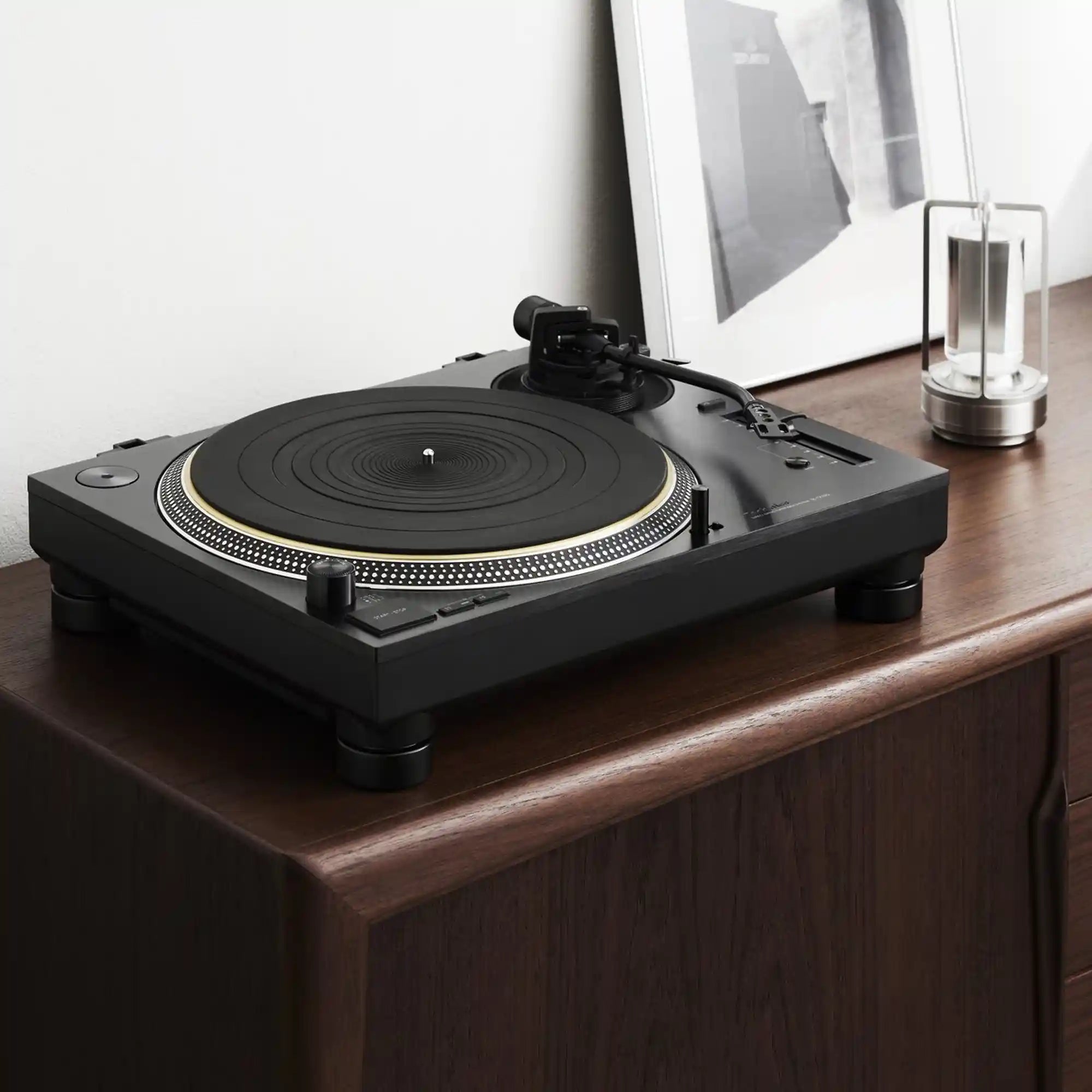 Technics SL-1210G Grand Class Direct Drive Turntable (Lifestyle)- DOUGLAS HIFI