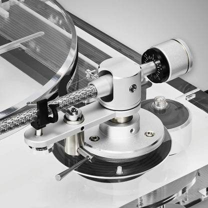 audio technica AT-LPA2 Turntable Close-up - DOUGLAS HIFI