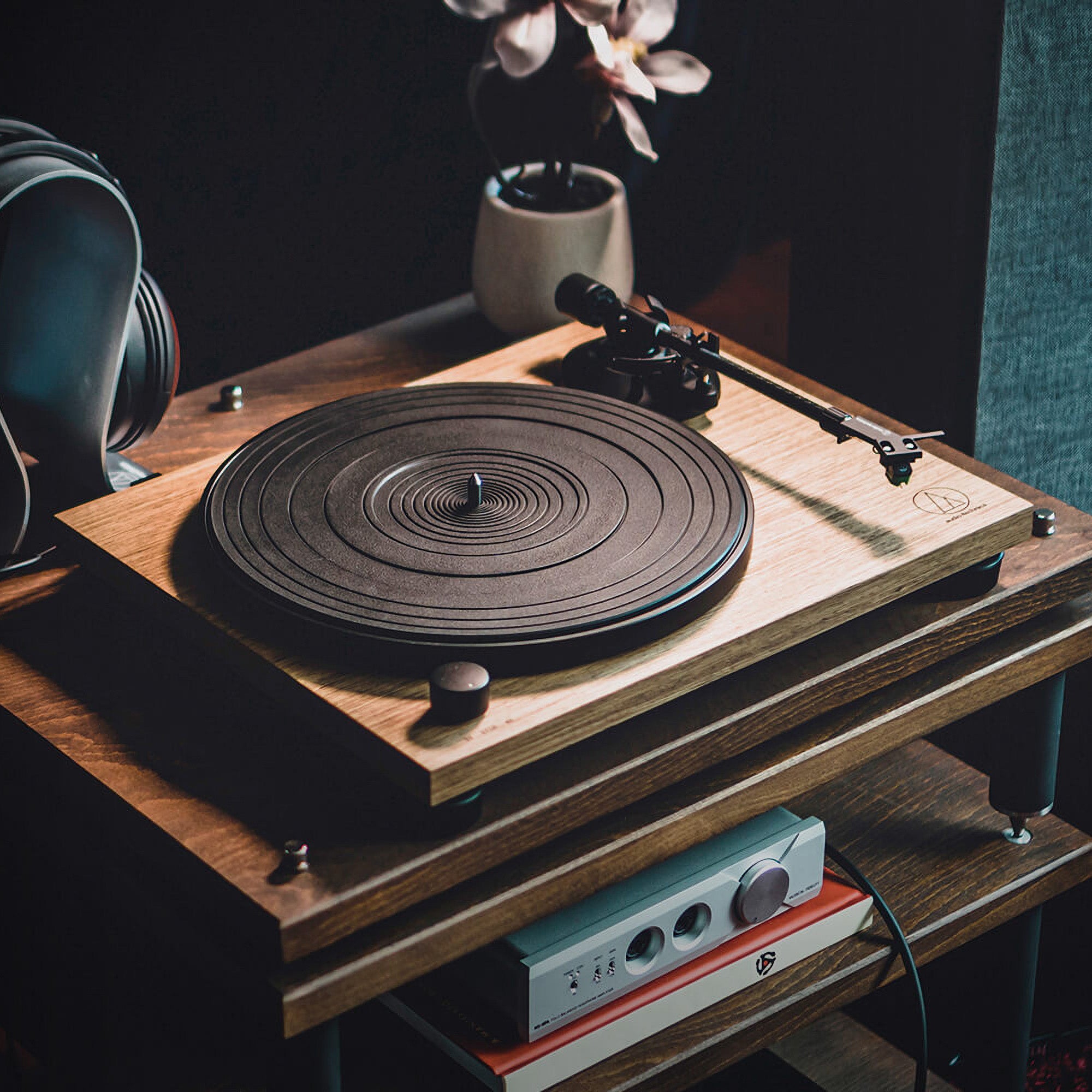 audio technica AT-LPW40WN - Belt-Drive Turntable
