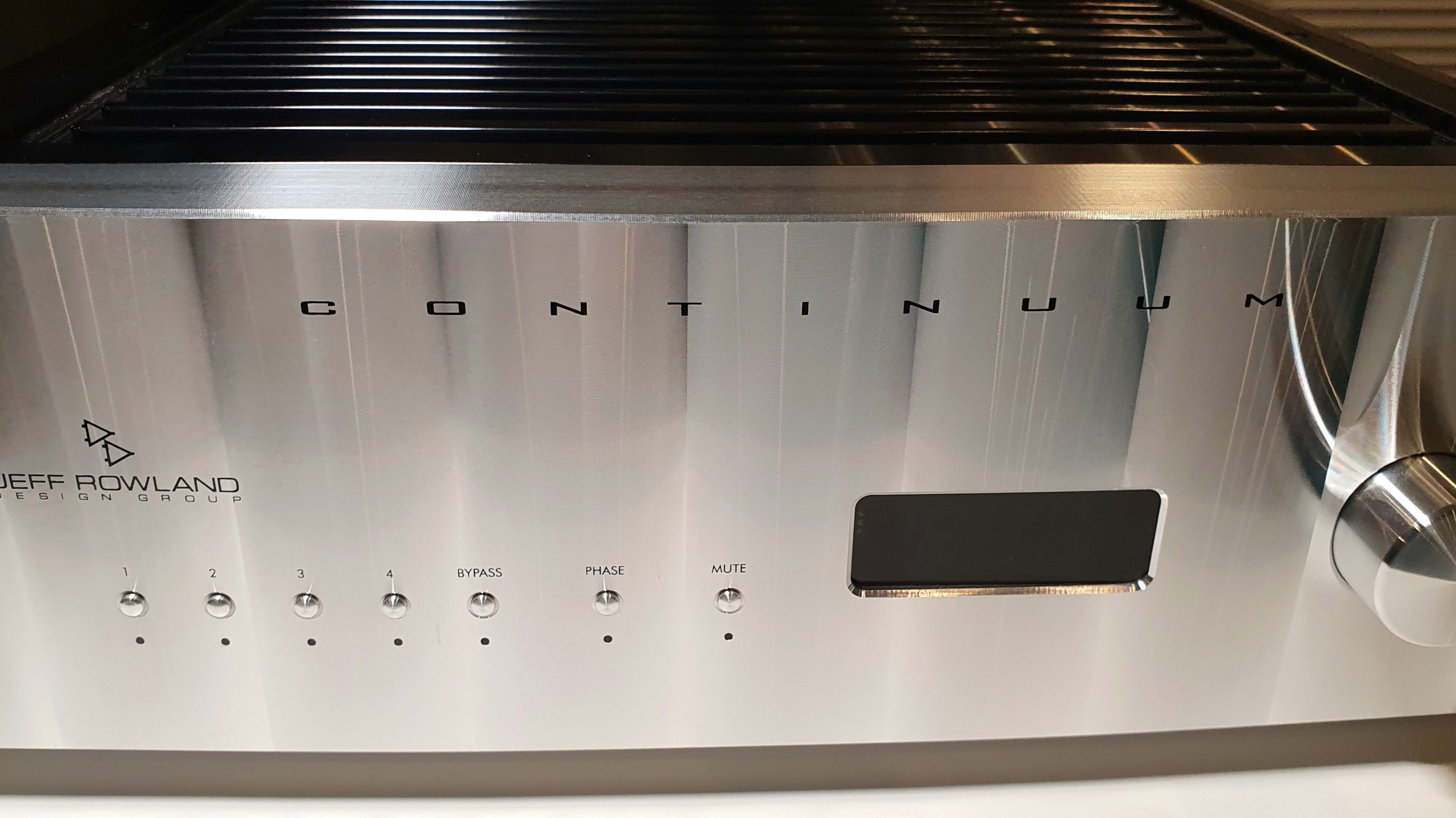 JEFF Rowland Continuum S2 Integrated Amp (ex display 1 only sale) | Douglas HiFi Perth