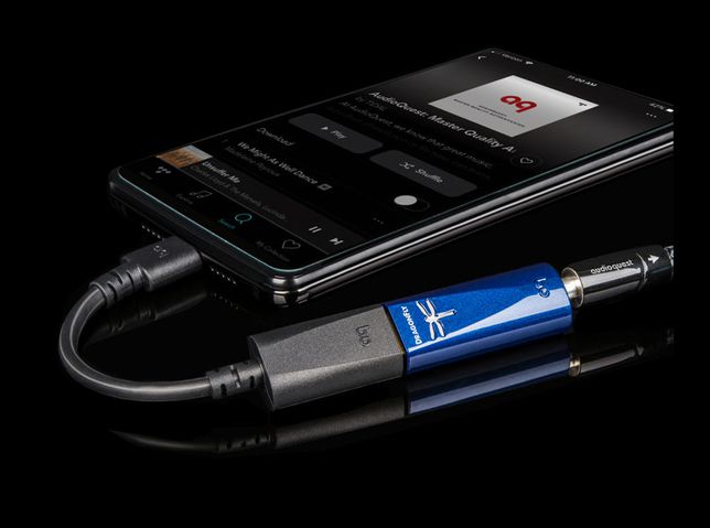 Audioquest Dragonfly Cobalt USB Portable DAC/Headphone Amp (3) | Douglas HiFi