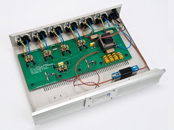 ISOTEK EVO3 AQUARIUS 6 OUTLET High Current Power Conditioner/Filter (Internal) | Douglas HIFi