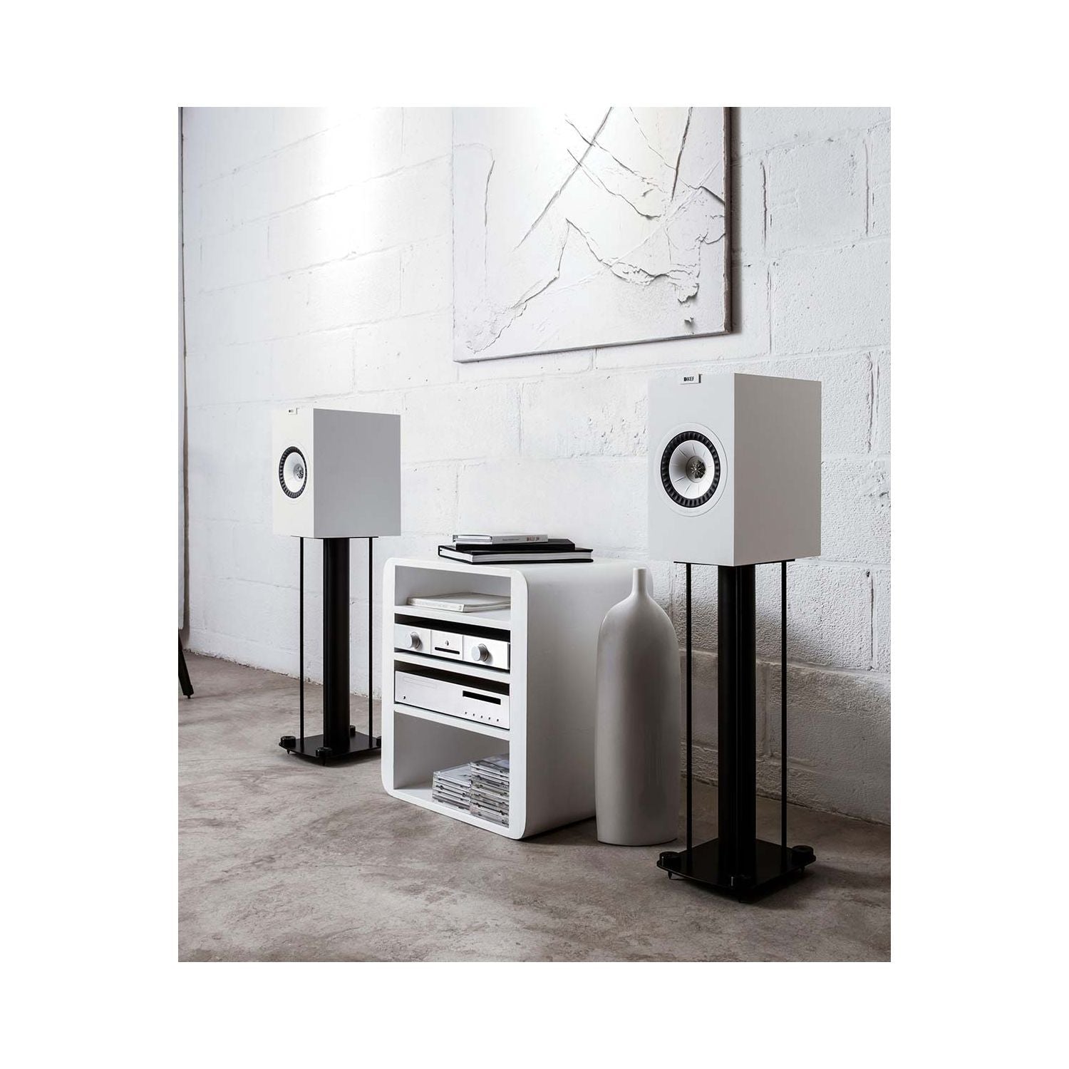 KEF Q350 Lifestyle | Douglas HiFi