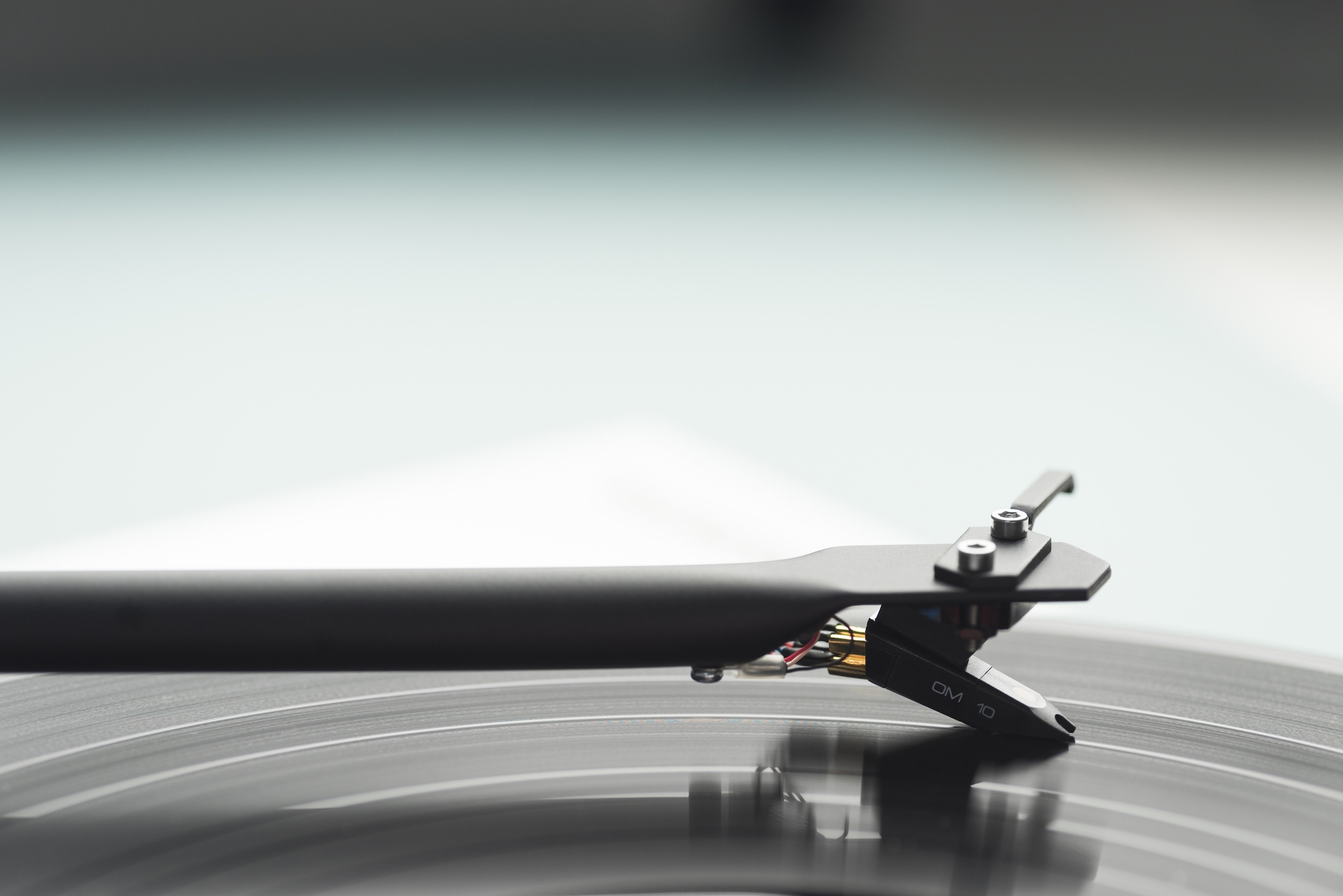 Pro-Ject Essential III Turntable with Ortofon OM10 Cartridge (In The Groove) | Douglas HiFi
